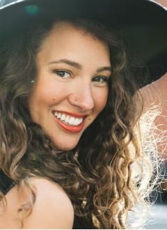 Portrait of Amber Rae