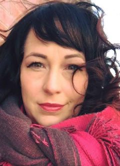 Portrait of Jessica Ashley