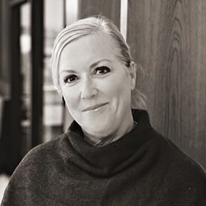 Portrait of Kim Peretti