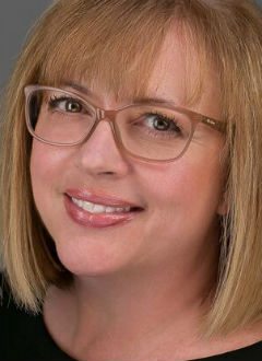 Portrait of Michelle Cooper